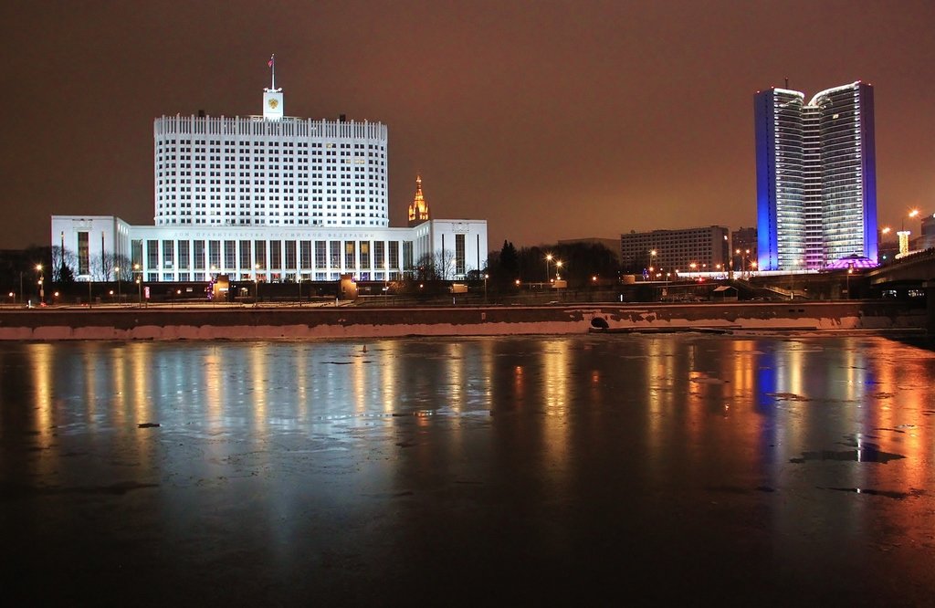 Храм на краснопресненской набережной