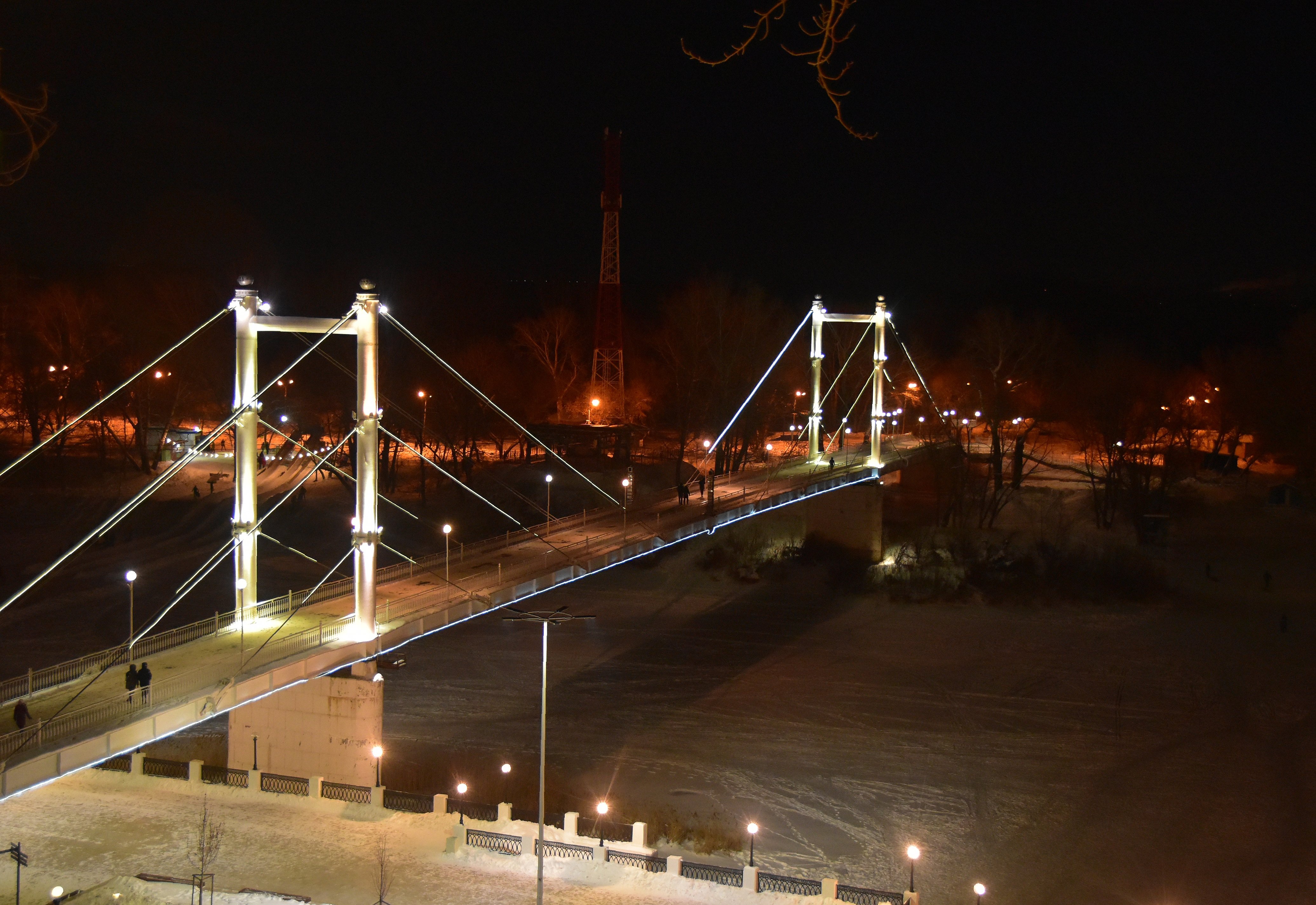 Мост Европа Азия Оренбург ночью