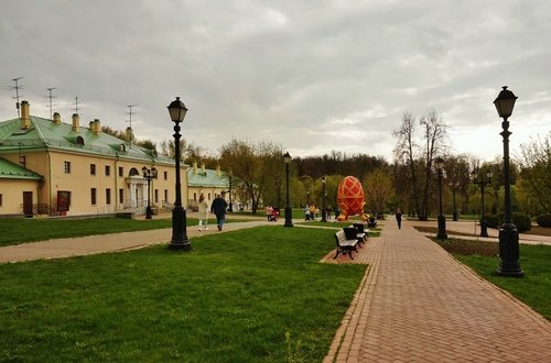 И в пасмурную погоду гулять хорошо