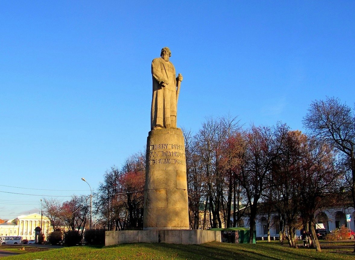 Памятник ивану сусанину картинки