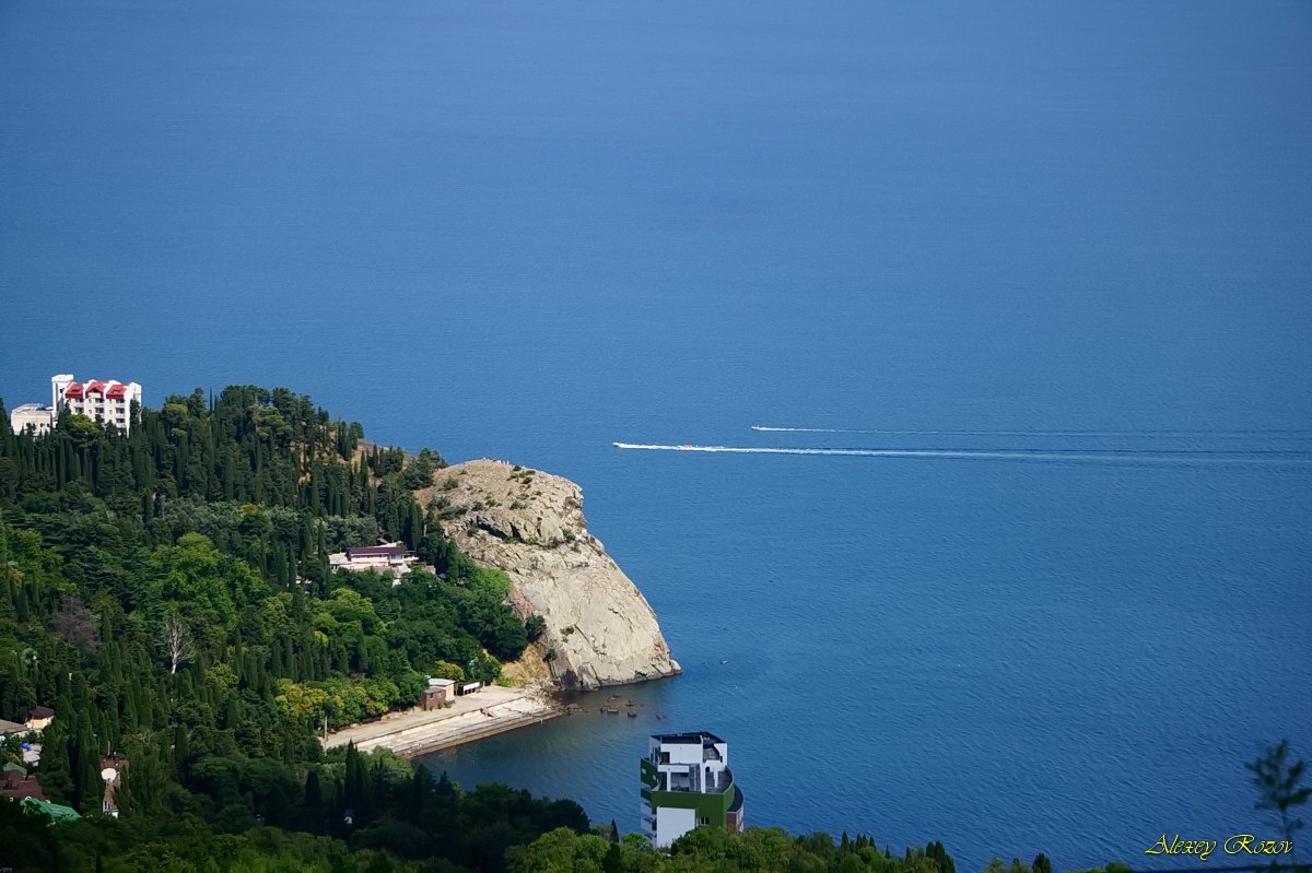 Утес сегодня. Мыс Плака в Крыму. Мыс Плака в поселке Утес. Крым мыс Плака санаторий Утес. Утес Партенит Крым мыс Плака.