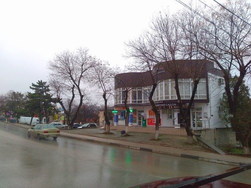 Погода в Крыму зимой ужасная.