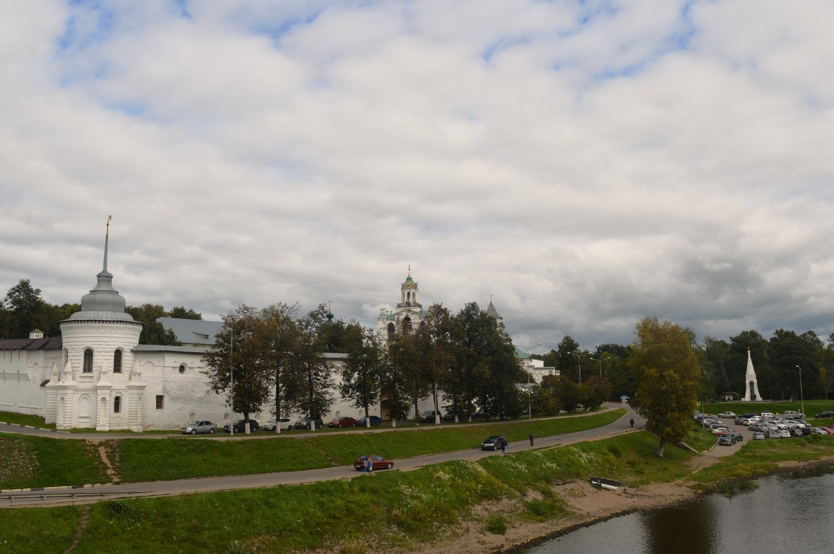 Ярославский Спасский монастырь