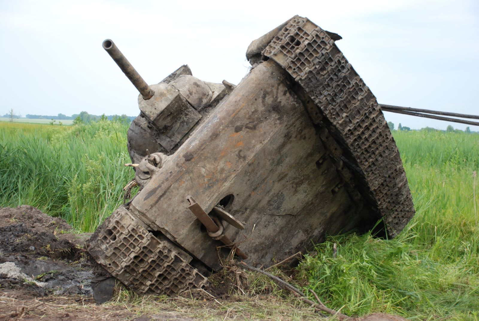 Раскопки второй мировой войны танки