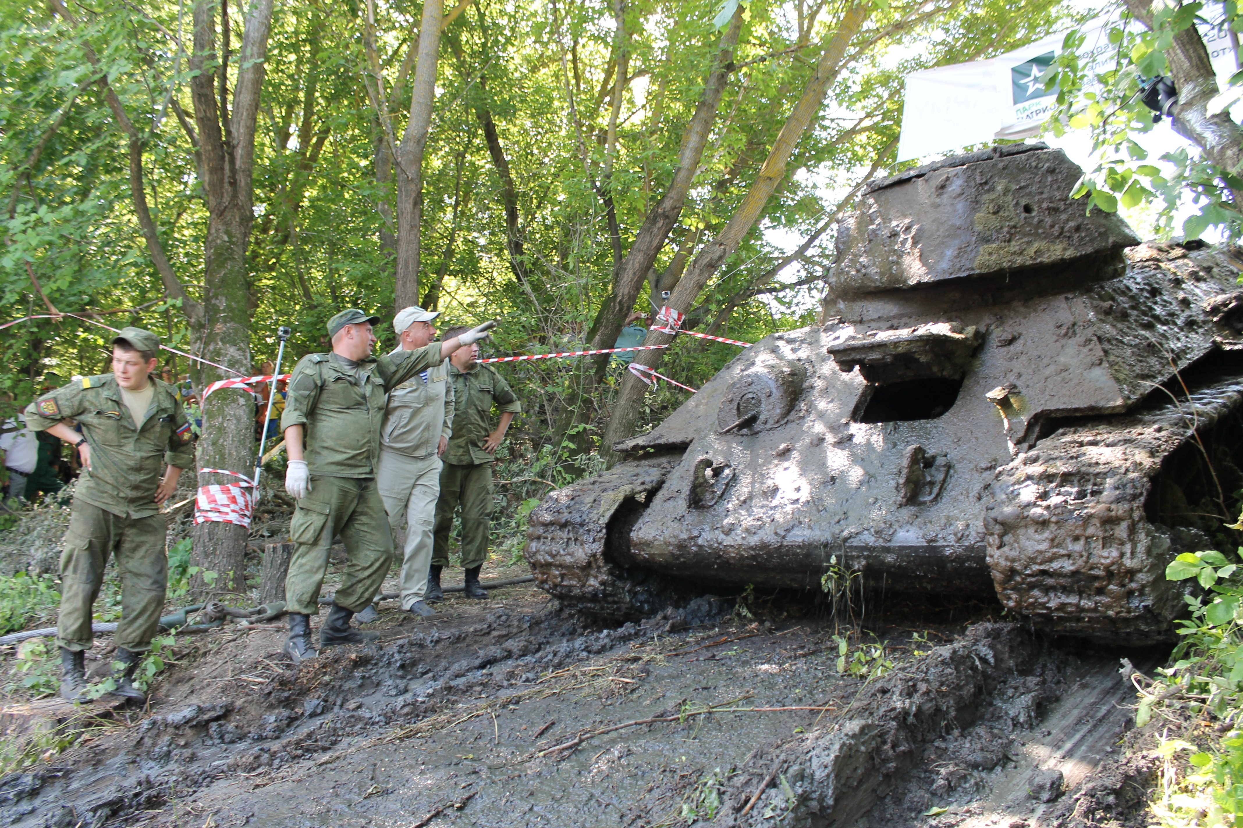 Танк т-34-76 поднятый со дна реки Дон
