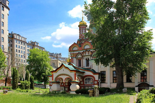Никольский храм на Берсеневской набережной в Москве