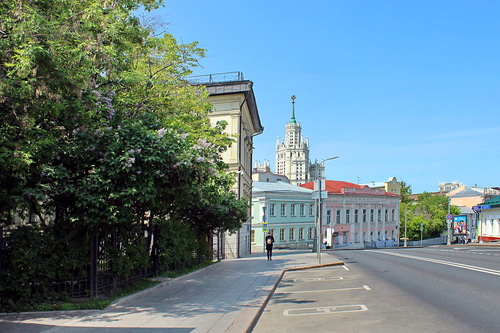 Верхняя Радищевская улица в Москве