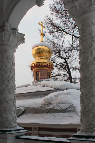 зимний этюд с куполом церкви