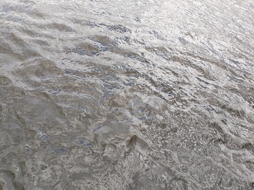 вода цвета ртути
