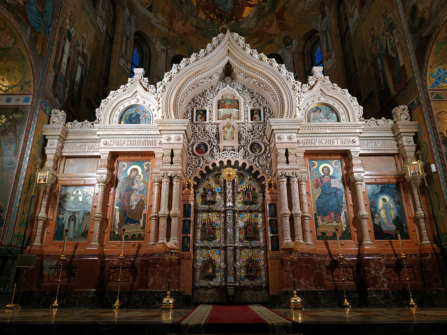 сампсониевский собор интерьер. иконостас петропавловского собора в санкт-петербурге. петропавловский собор царские врата. иконостас питер исаакиевский собор. иконы в храмах собор богородицы.