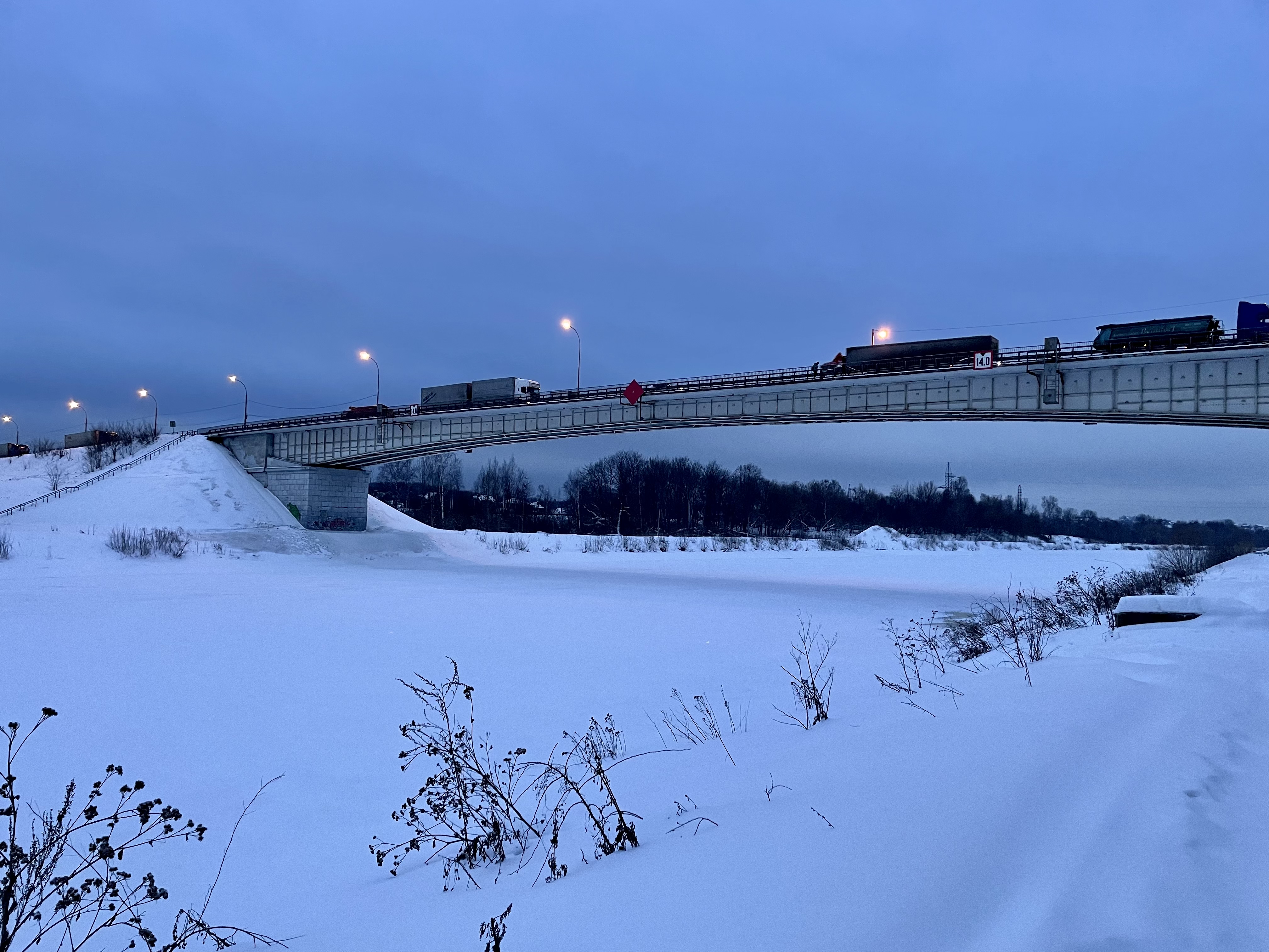 Река сестра под каналом имени москвы