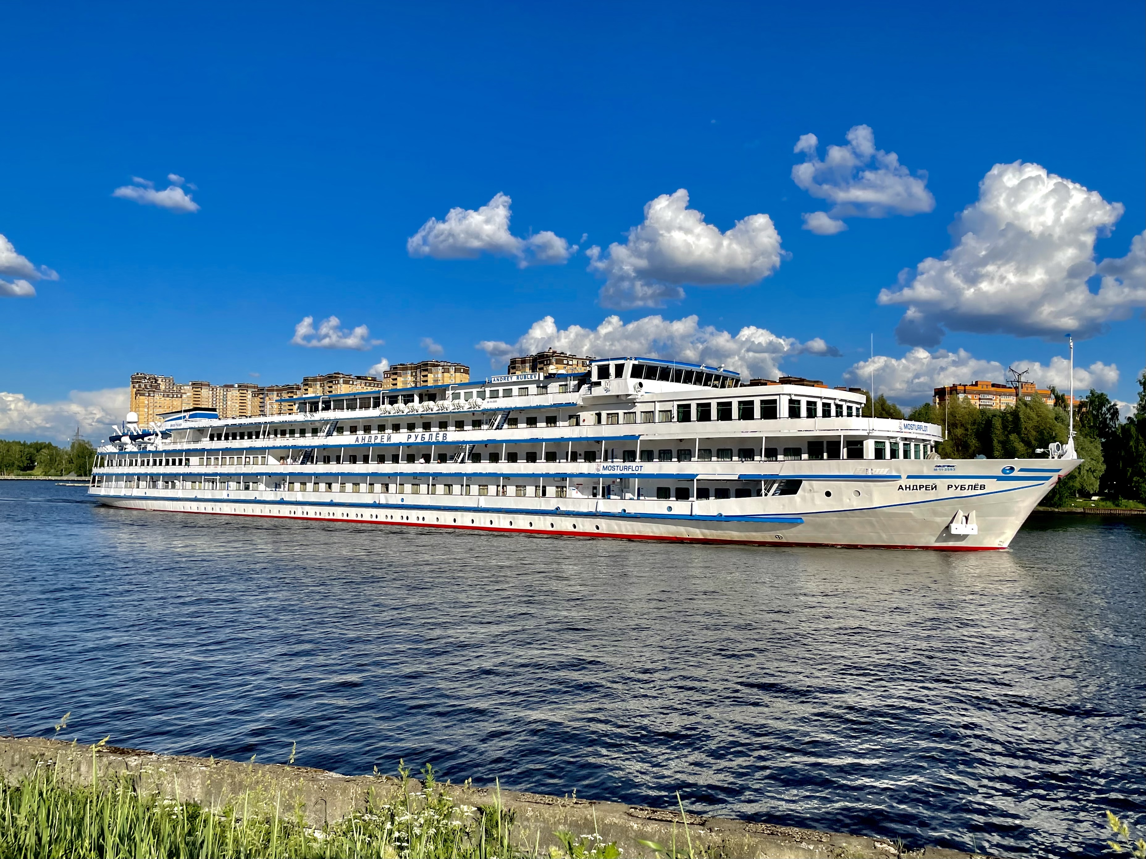 Москва елабуга. Память Парижской Коммуны заход теплохода в Затон схема. Когда день речного флота в 2022.