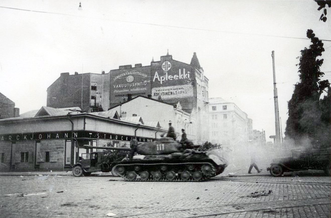 ИС-2 Выборг 1944. Танки в Выборге 1944. Освобождение Выборга 1944. Штурм Выборга 1944.