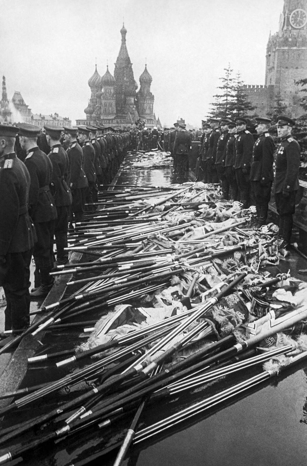 Парад Победы 1945г на красной площади