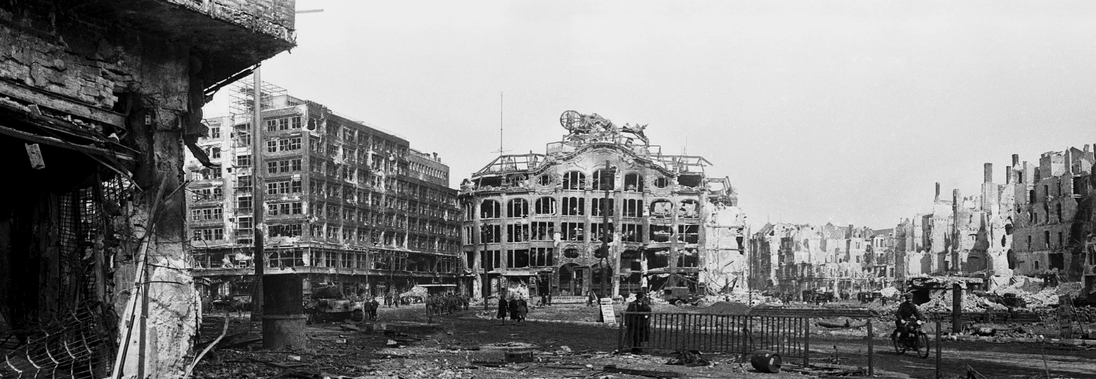 руины берлина 1945