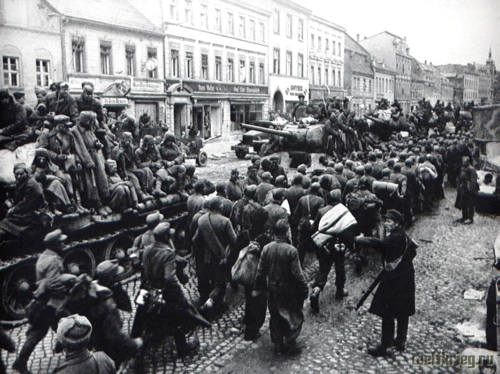 Военнопленные запад 1. Апрель 1945 город Штеттин.