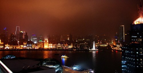 Шанхай. Набережная реки Хуанпу.