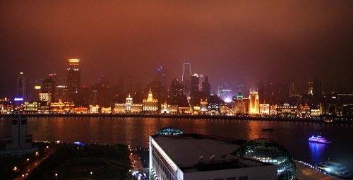 Шанхай. Набережная реки Хуанпу.