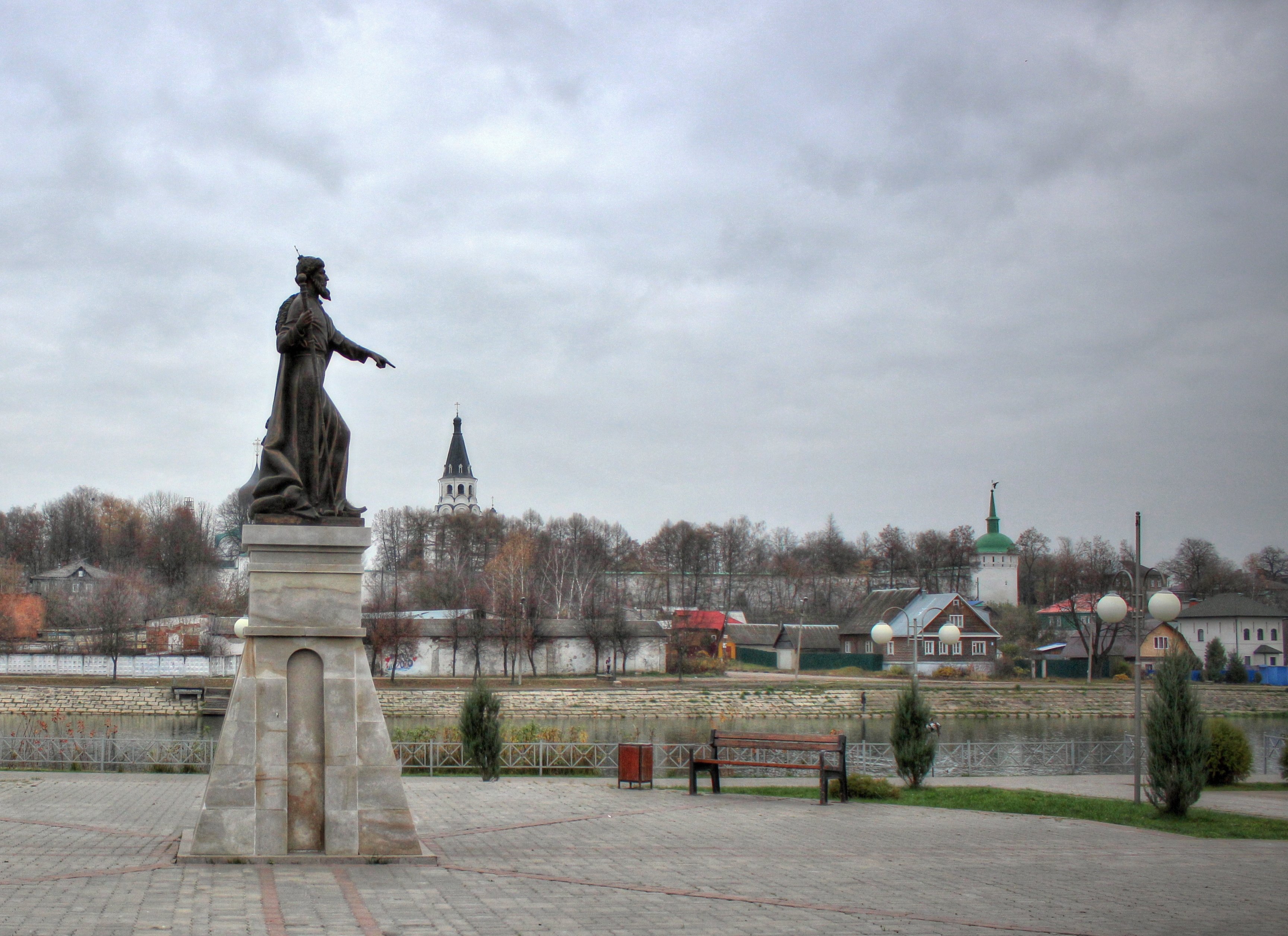 Г александров памятники