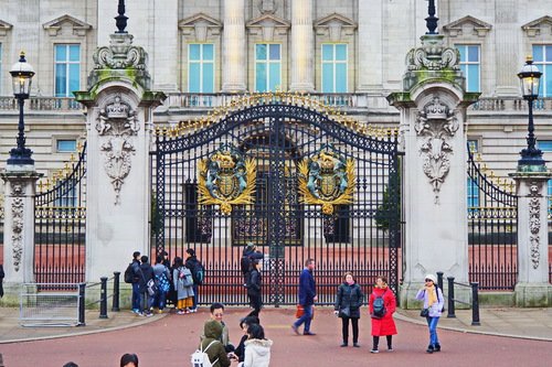 Ворота перед Букингемским дворцом