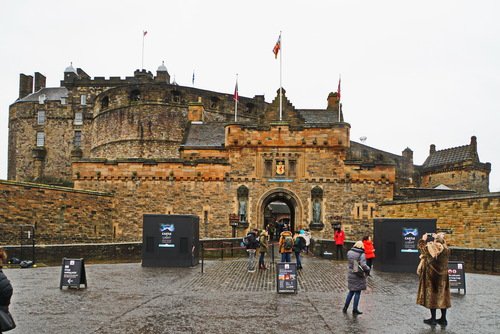 У Эдинбургского замка