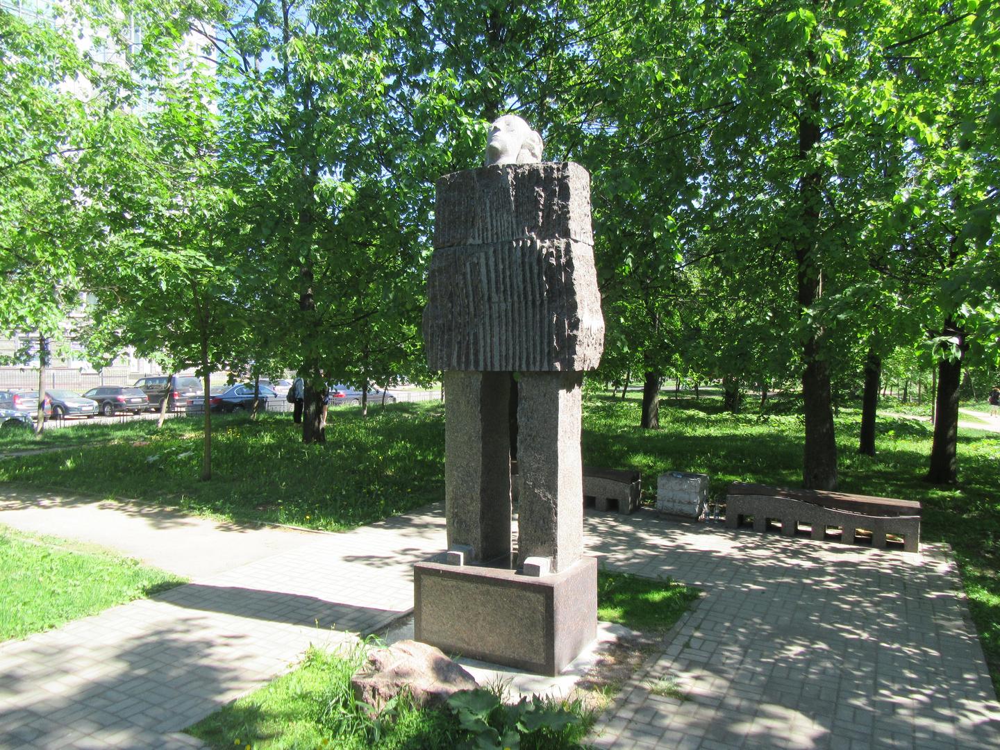 памятник бродскому в москве