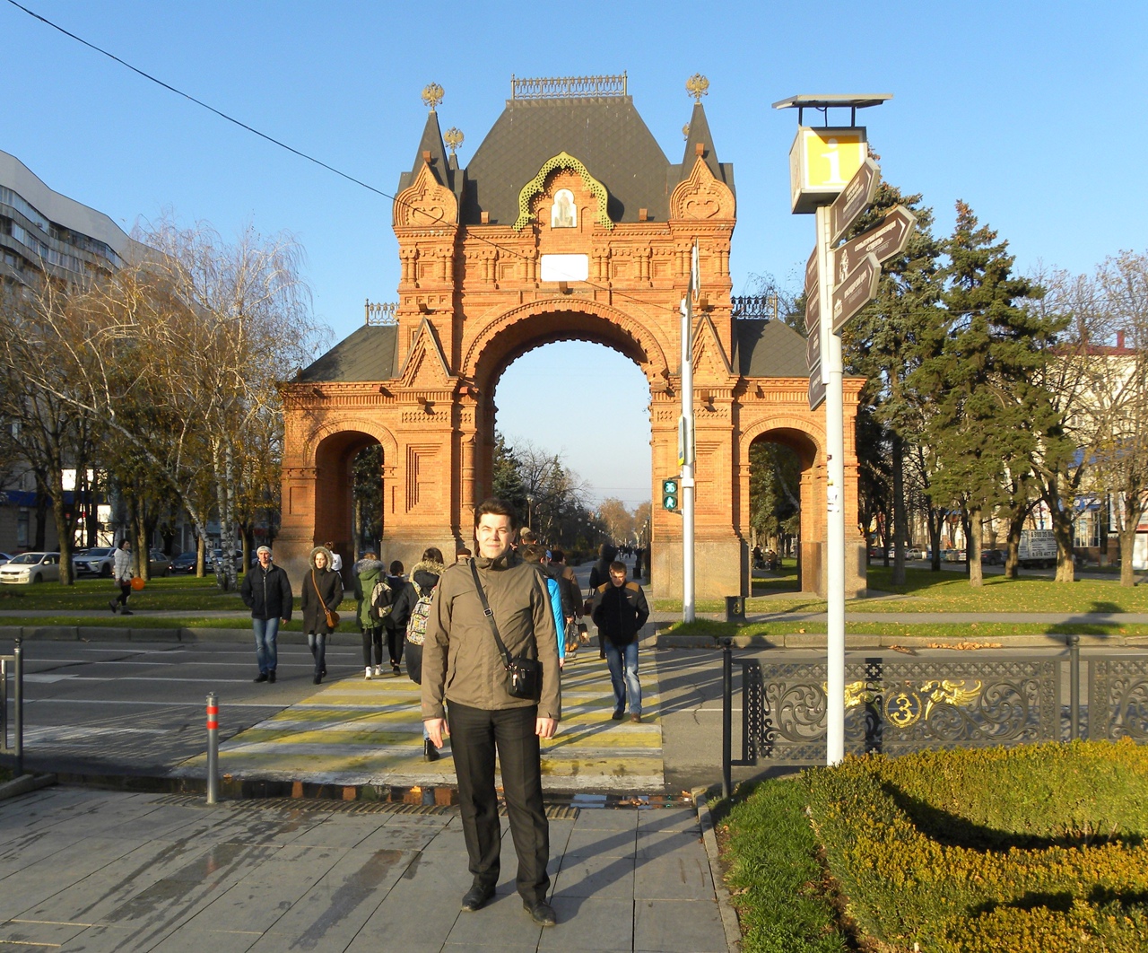 Александровская триумфальная арка в краснодаре фото