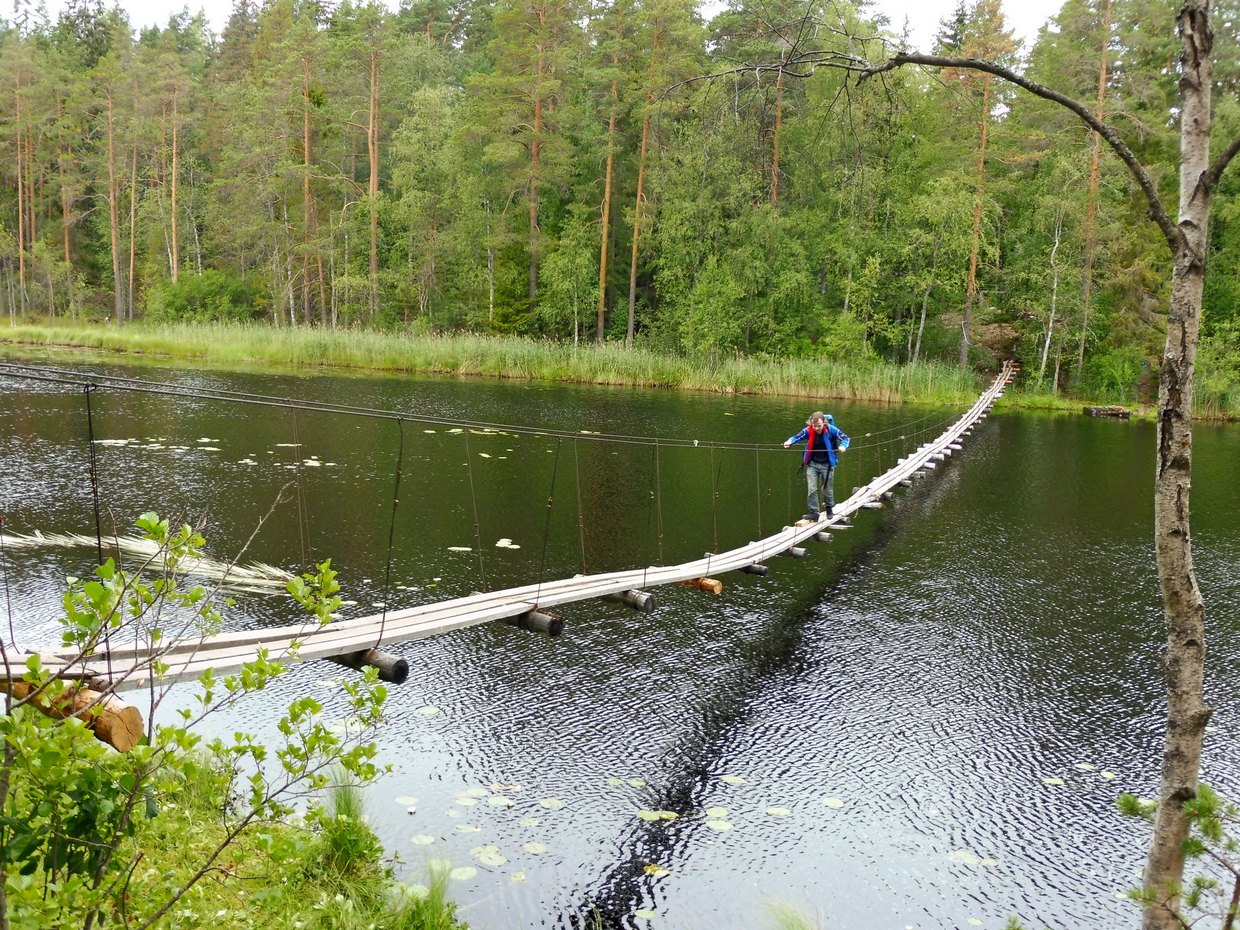 Через озеро