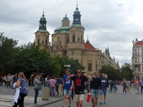 Туристы в Праге