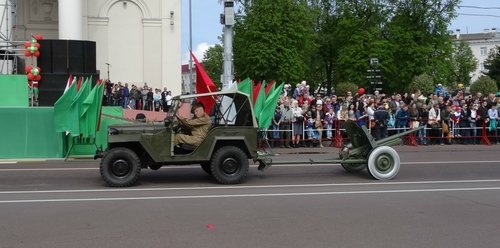 На празднике