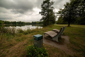 На пустынном берегу...