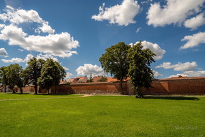 Город за стеной...