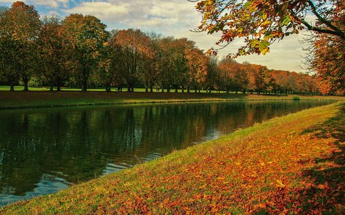 Осенний канал