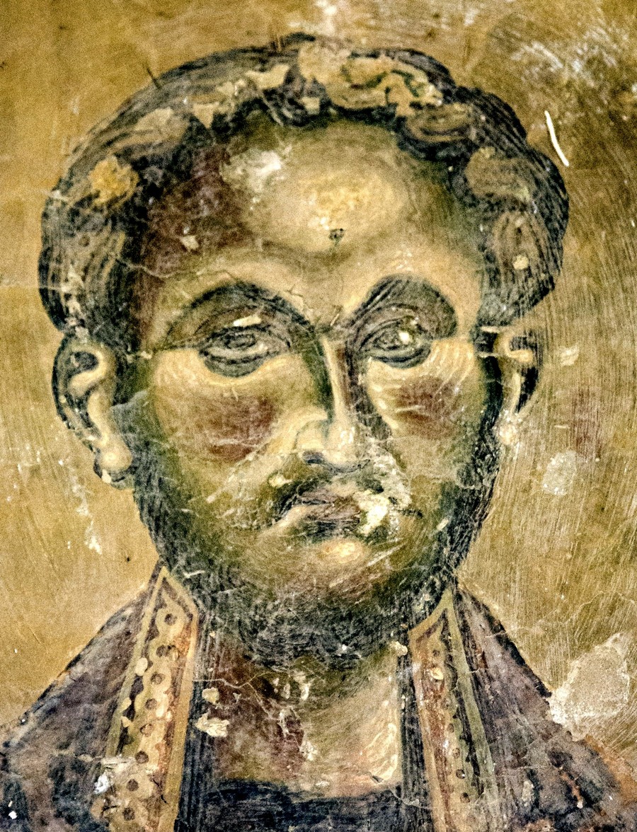 Святой Бессребреник Косма (?). Фреска церкви Святого Георгия в Курбиново, Македония. 1191 год.