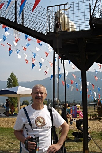 Около мудрого козла на канадской ферме