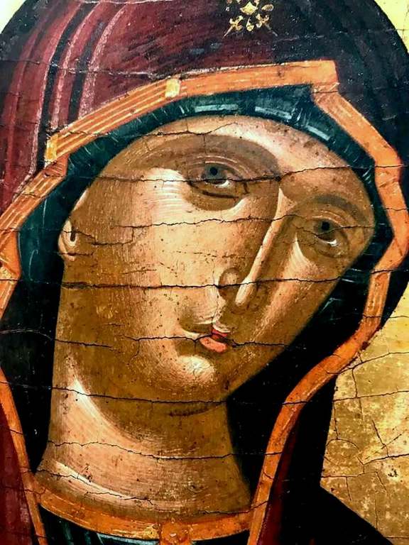 Богоматерь Одигитрия. Икона критской школы. Фрагмент. Богоматерь Одигитрия. Икона критской школы. Фрагмент.