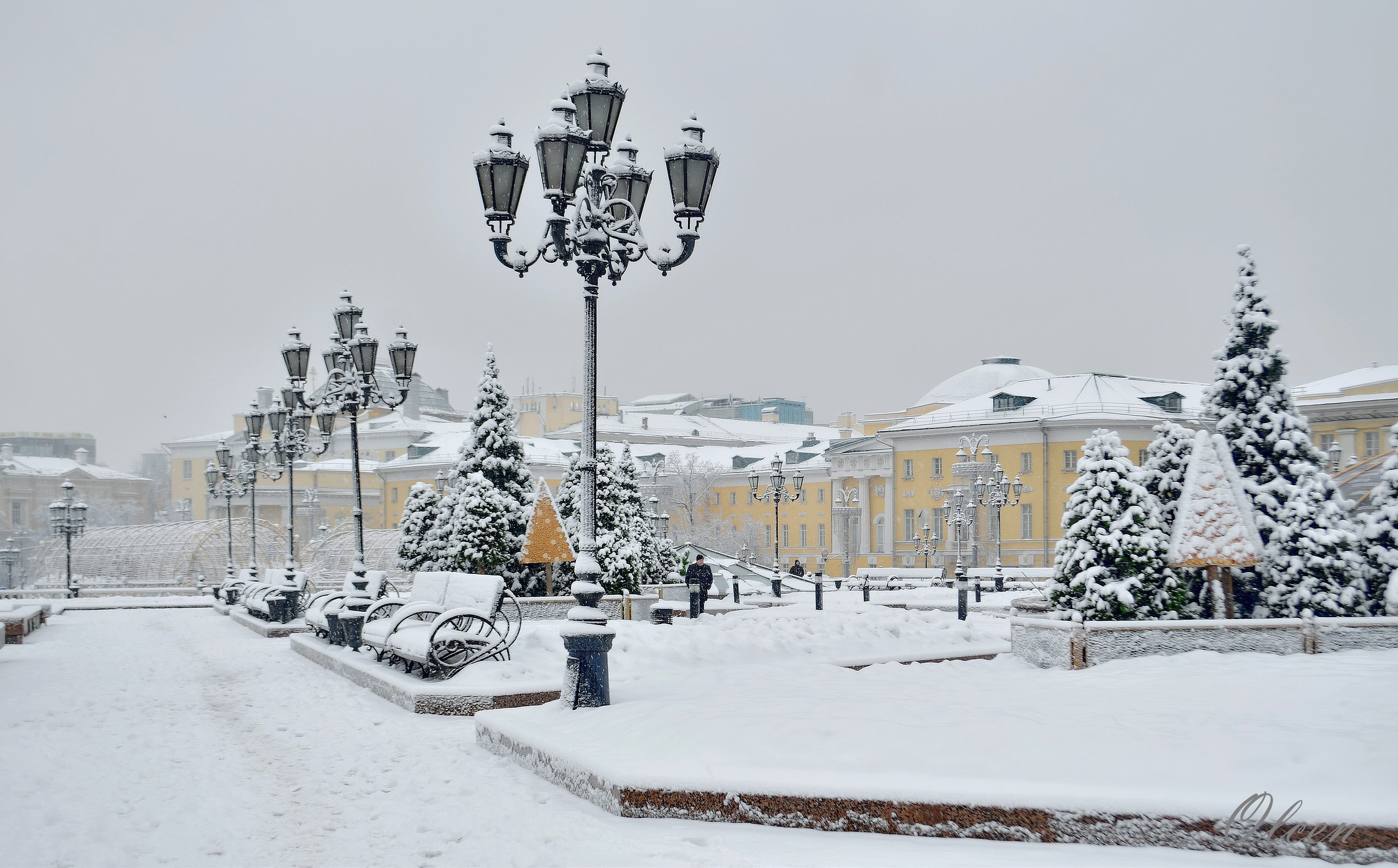 Зимняя ижевск. Зимний день в городе. Снежная зима в городе. Снегопад в городе. Снег в городе