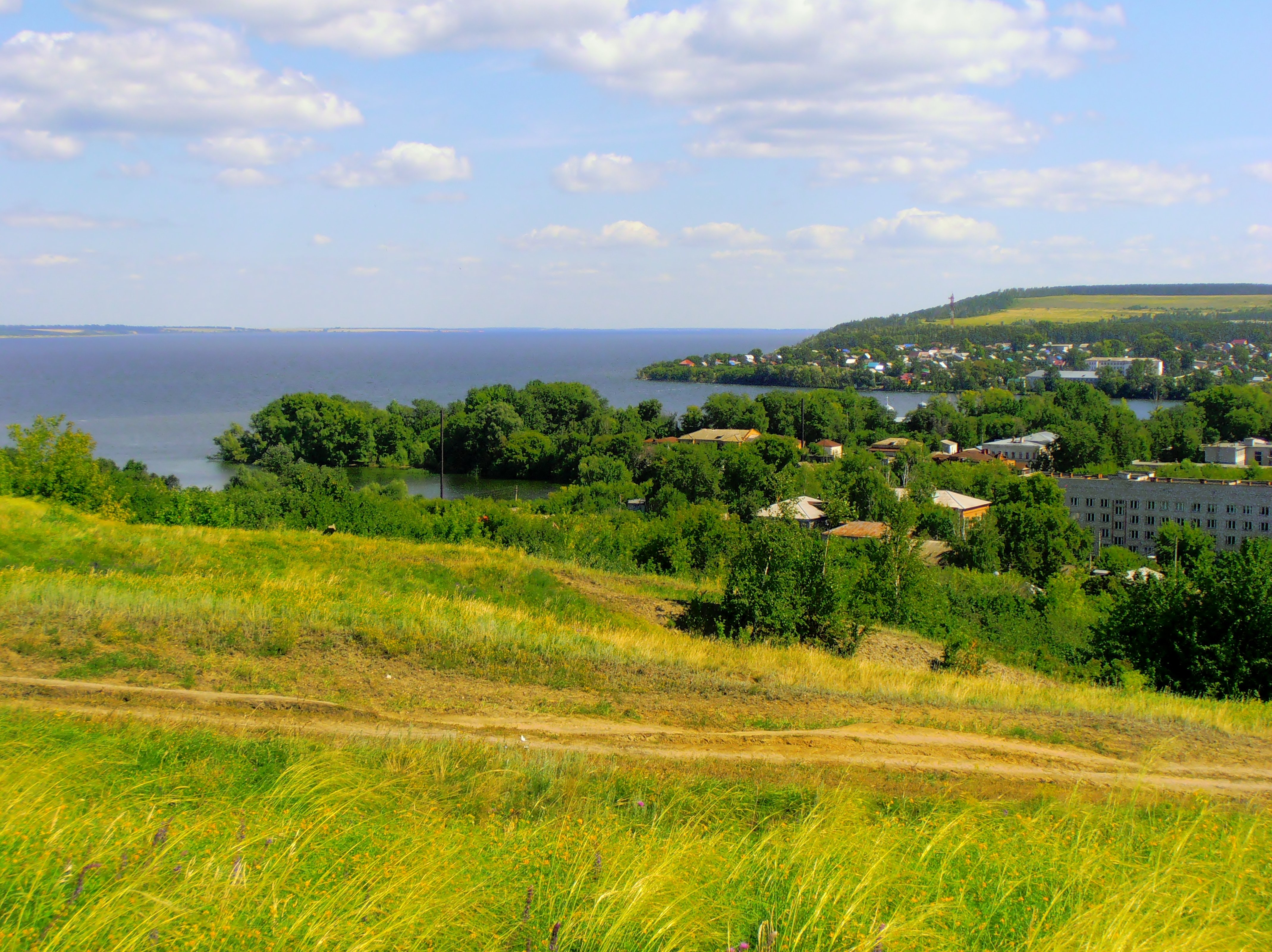 Ульяновская область ульяновск. Просторы Ульяновска. Ульяновская область. Пейзажи Ульяновской области Волга. Поселок просторы Ульяновская область.