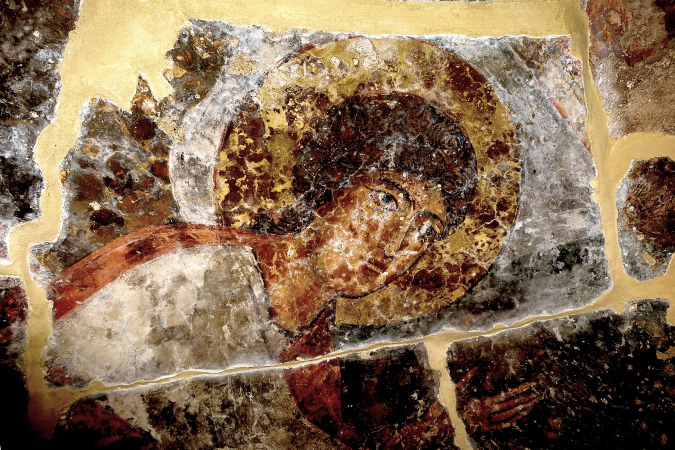 Архистратиг Михаил. Фреска церкви Святого Георгия в крепости Бочорма, Грузия. Не ранее 1104 года.