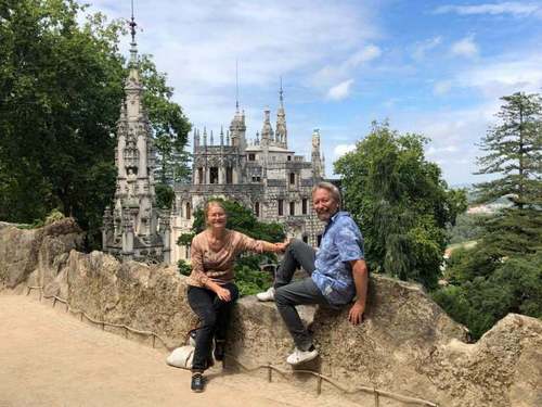 Романтический дворец Регалейра в Португалии