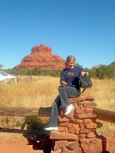 На красных камнях Аризоны осенью