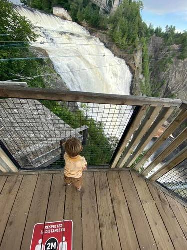 У водопада Монморанси в Квебеке