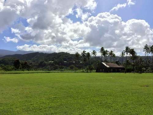 Первая школа на острове Мауи