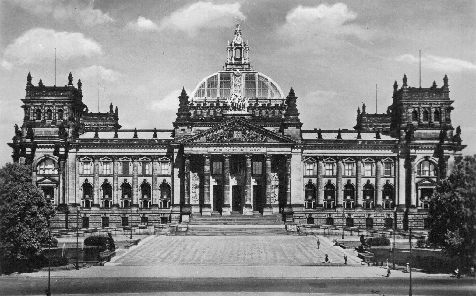 Рейхстаг в Берлине 1940