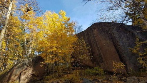 Осень и скалы