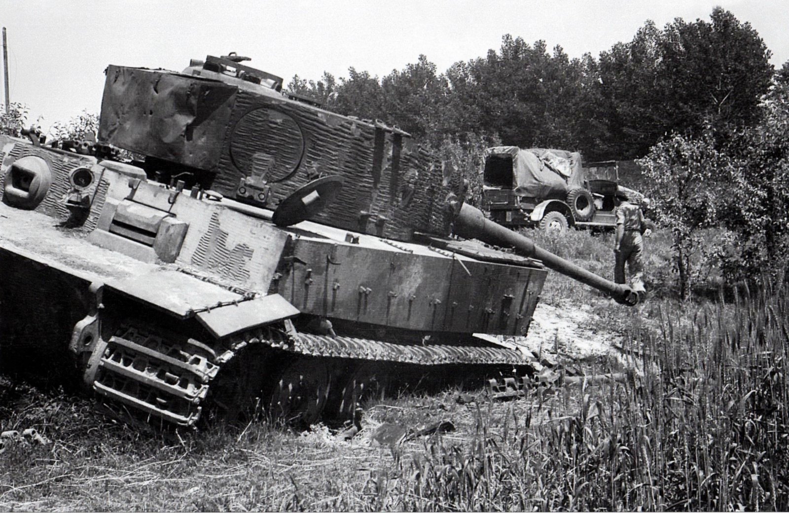 Подбитый немецкий танк тигр