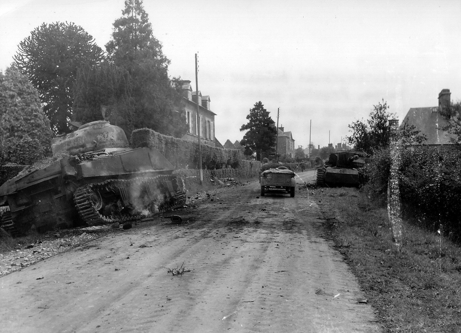 Нормандия 1944 подбитый Шерман