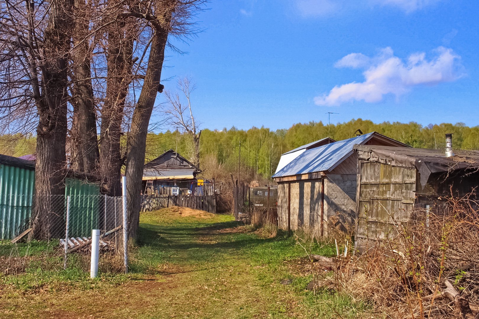 Задворки окраины 10 букв