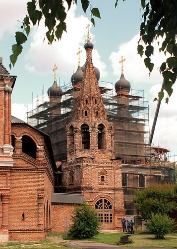 Успенский собор и колокольня на Крутицком подворье