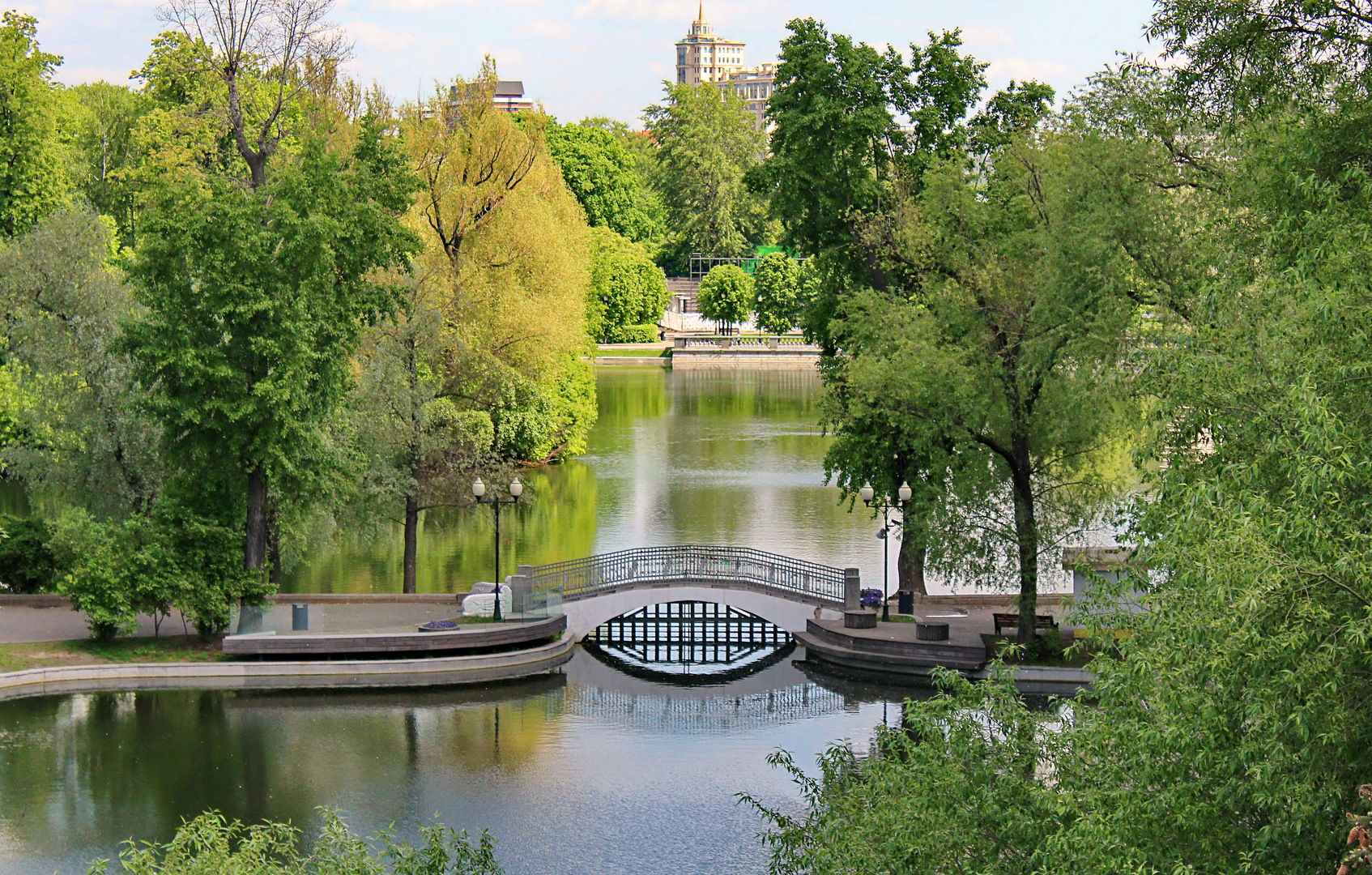 Большой Голицынский пруд в парке Горького